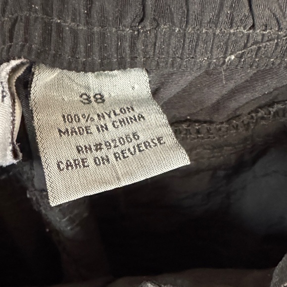 Men's Dark Cargo Shorts with Belt - Picture 3 of 6